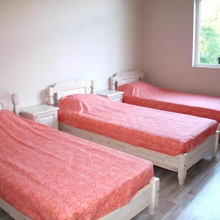 Ulpia House בית הארחה